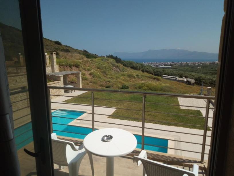 Villa Stylianos And Studios Kissamos Ngoại thất bức ảnh
